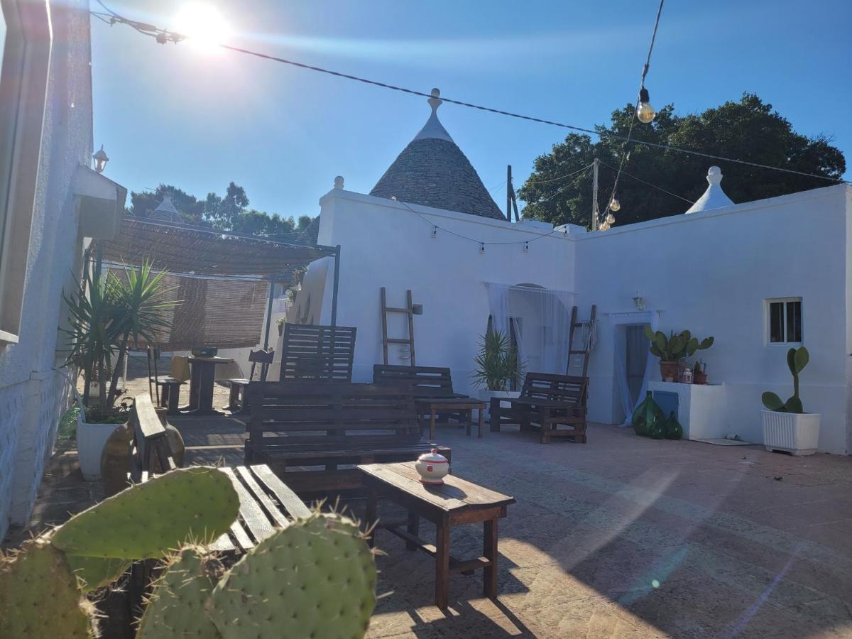 Trulli La Cariola Bed and Breakfast Locorotondo Εξωτερικό φωτογραφία